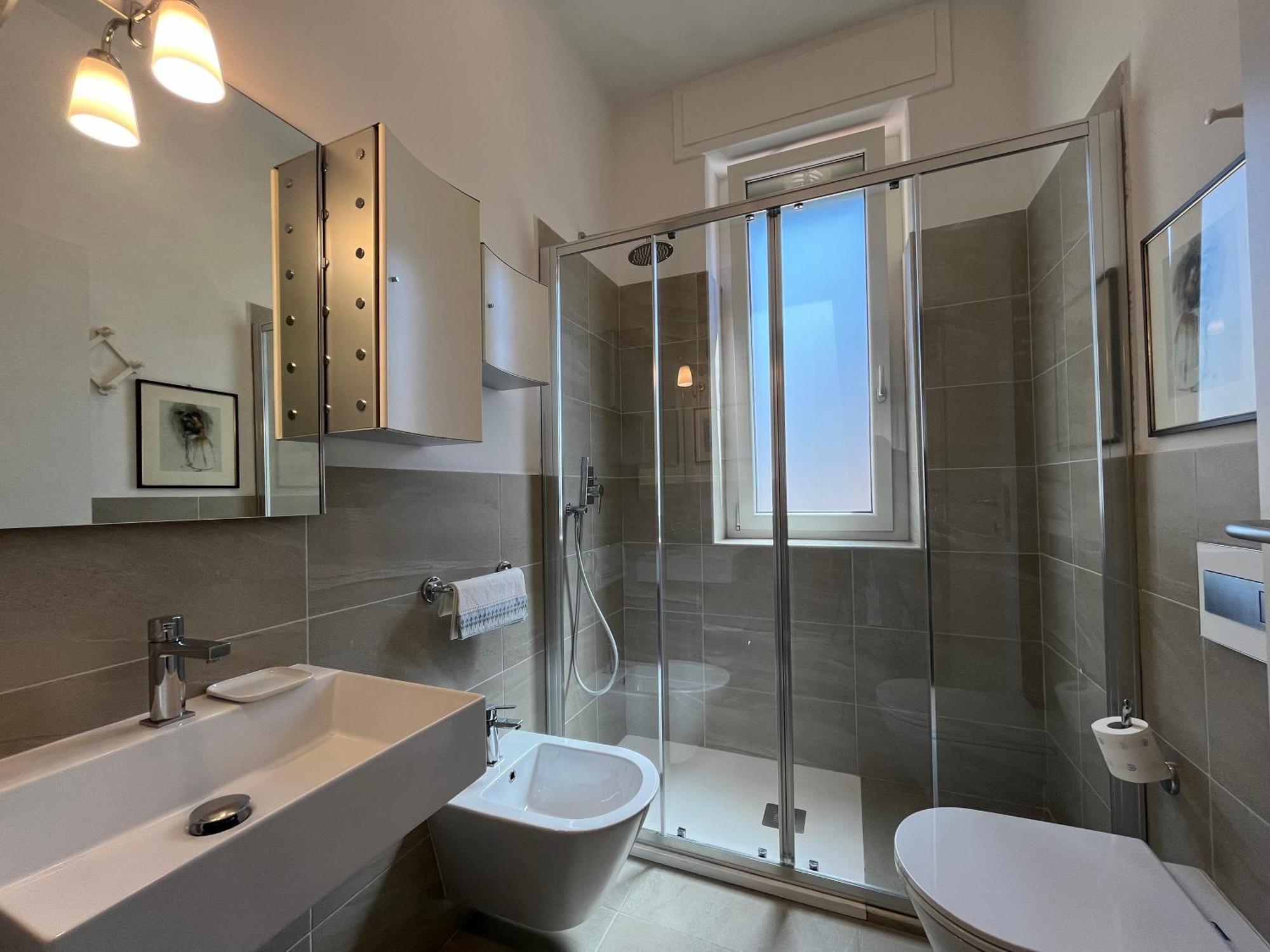 Apartment Orcagna With Parking Florenz